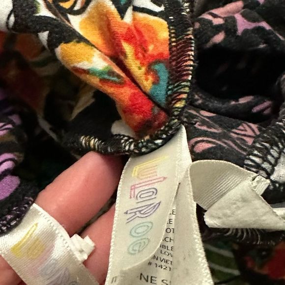 LuLaRoe Set of 3 - Wonens One Size Legging - geometric designs 41B2 - Picture 5 of 5